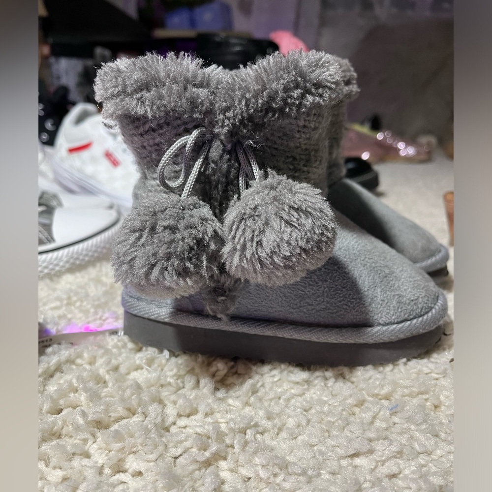 Like NEW Josmo toddler